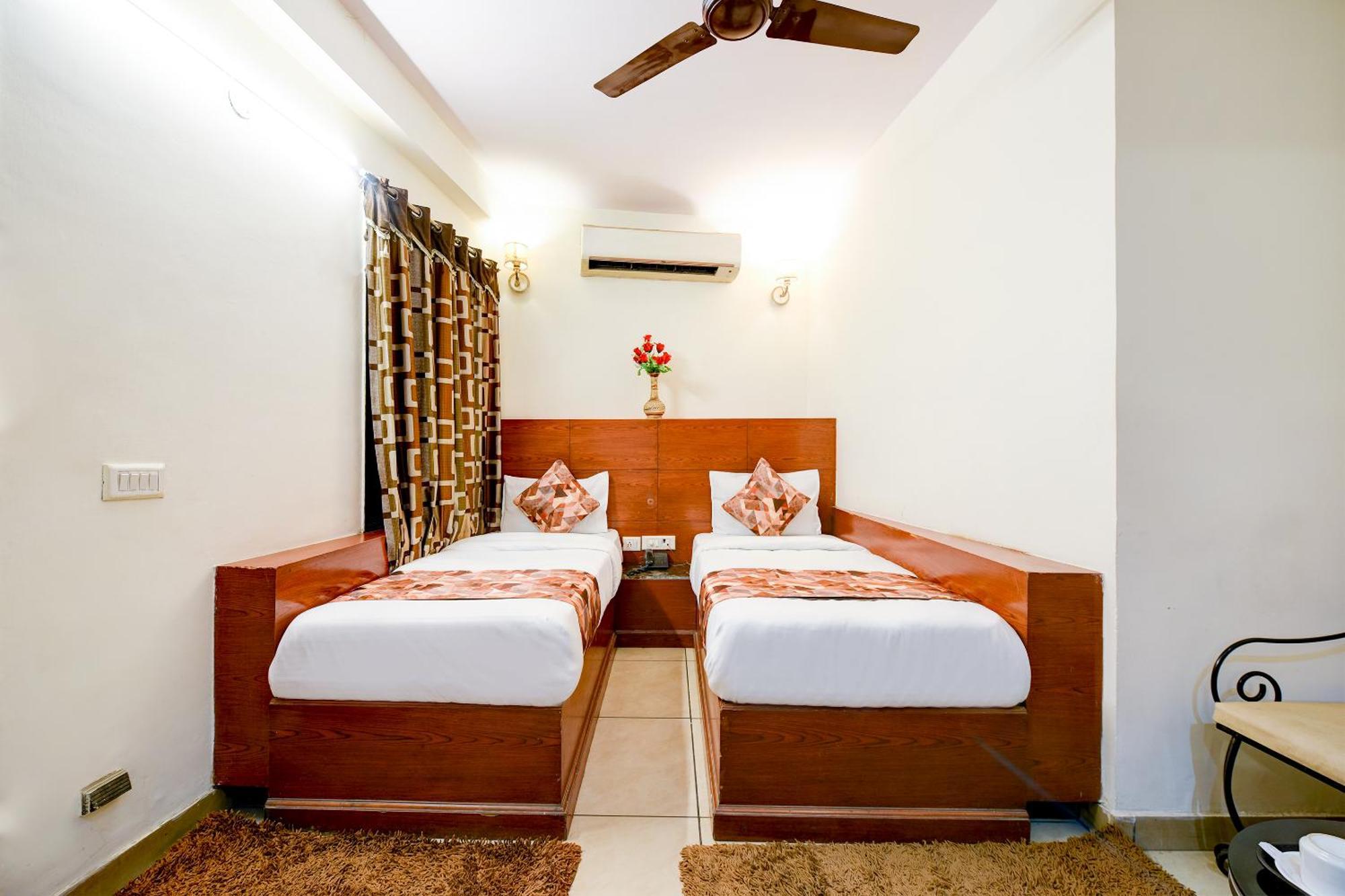 Hotel Le Grand - Walk-In From Rk Ashram Metro Station Nuova Delhi Esterno foto