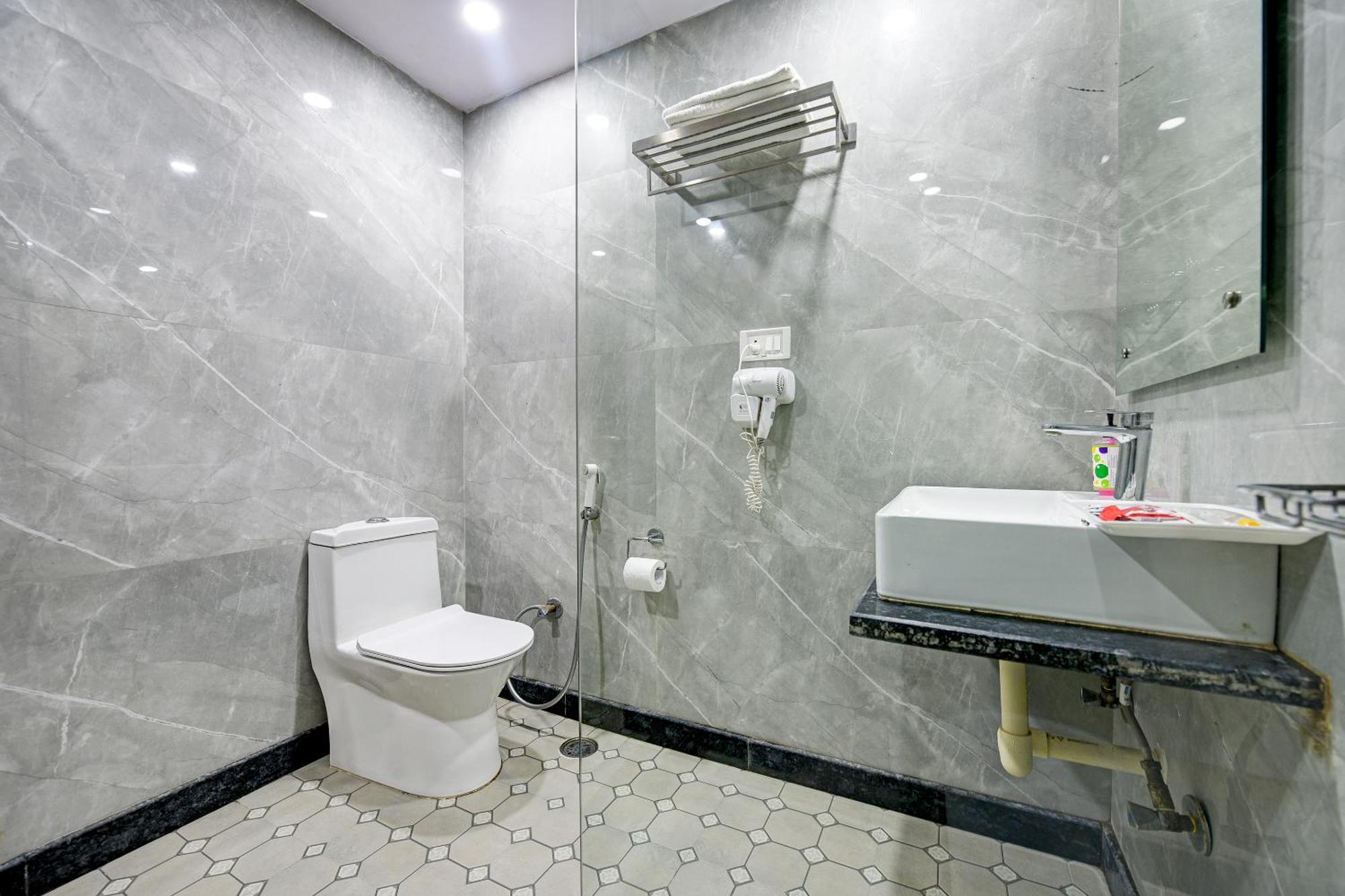 Hotel Le Grand - Walk-In From Rk Ashram Metro Station Nuova Delhi Esterno foto