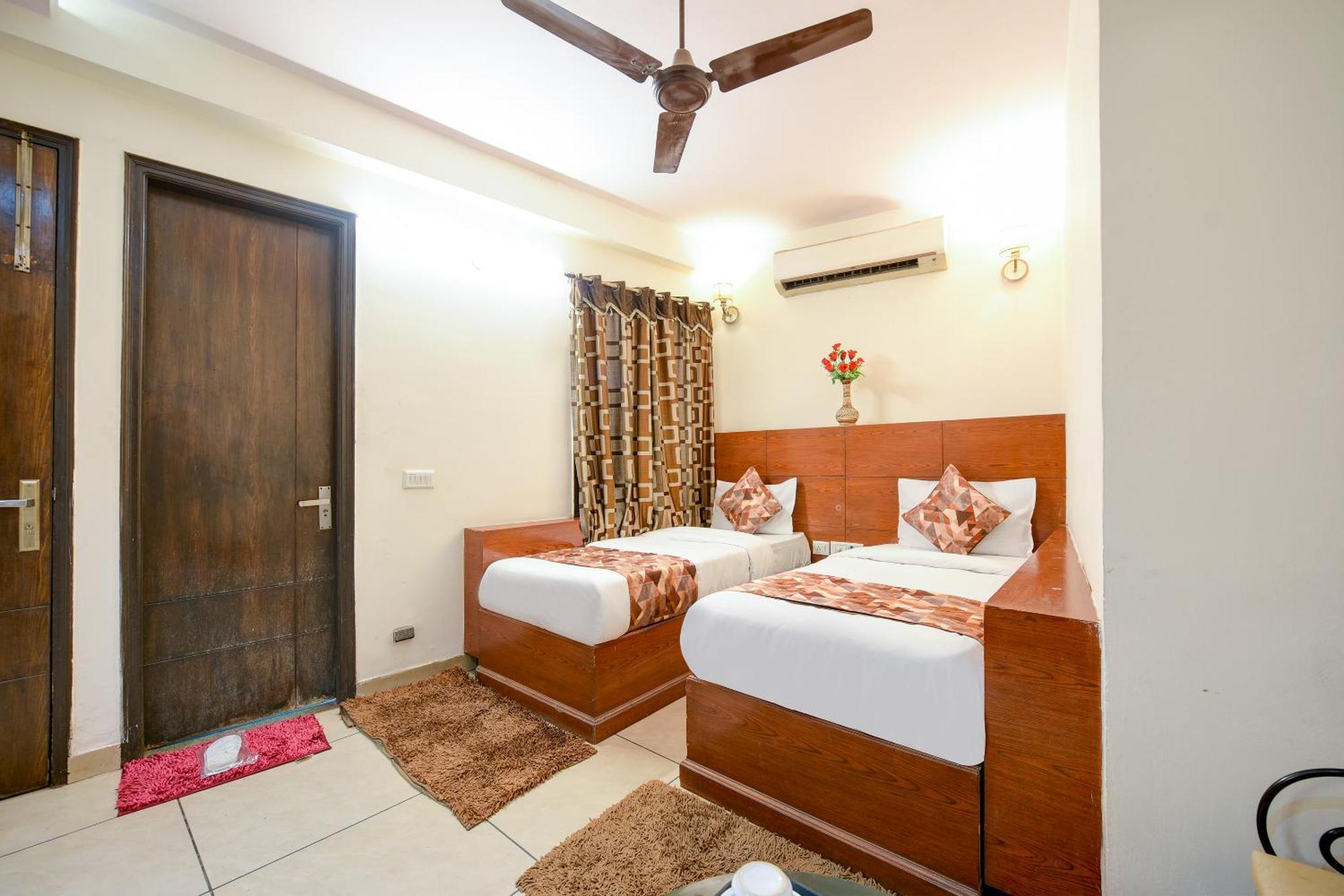 Hotel Le Grand - Walk-In From Rk Ashram Metro Station Nuova Delhi Esterno foto